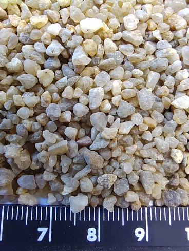 Кварцевый песок для водоподготовки фр. 1,6-3 мм.  купить в Мариуполе фото Камень Клуб