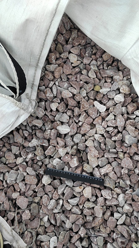 Kamenclub.ru: Мраморная крошка (щебень галтованный розовый) фр.20-40 мм.  купить в Мариуполе мрамор розовый, красный оголтованный округлый щебень  15000 руб/т   фото КАМЕНЬ КЛУБ