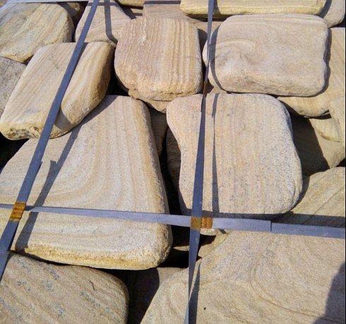 Kamenclub.ru: Песчаник пластушка галтованный желтый с рисунком (3 см)  купить в Мариуполе плитняк - пластушка желтый песчаник 21000 руб/м3   фото КАМЕНЬ КЛУБ