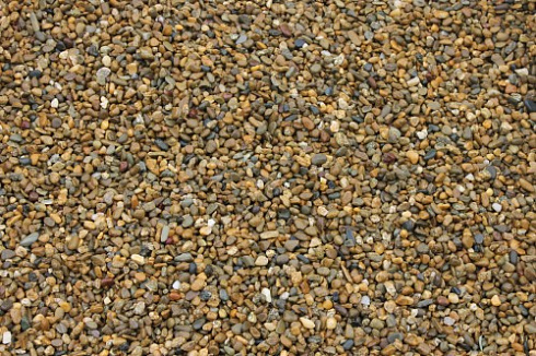 Kamenclub.ru: Галька окат (серо-желтая) фр.10-20 мм. купить  в Мариуполе галька серо-желтая, рыжая, серый речная окатанная округлая галька 5000 руб/т   фото КАМЕНЬ КЛУБ