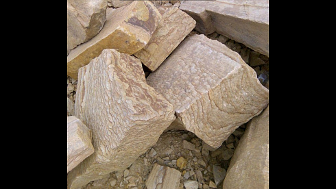 Kamenclub.ru: Песчаник пластушка желтый с рисунком (4-6 см)  купить в Мариуполе плитняк пластушка желтый с рисунком песчаник 9 000 руб/м3   фото КАМЕНЬ КЛУБ