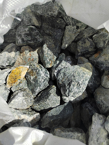 фото Галтованный жадеит (фр. 70-100 мм)  купить в Мариуполе в интернет-портале КАМЕНЬ КЛУБ