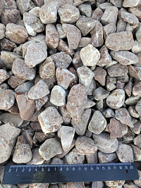 Kamenclub.ru: Мраморная крошка (щебень галтованный розовый) фр.20-40 мм.  купить в Мариуполе мрамор розовый, красный оголтованный округлый щебень  15000 руб/т   фото КАМЕНЬ КЛУБ