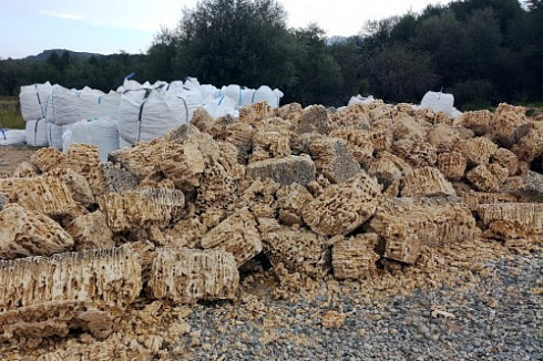 Kamenclub.ru: Крымский природный меотис фр. 100-500 мм.  купить в Мариуполе меотис бежевый рыжий молочный желтый ракушечник 4 500 руб/т   фото КАМЕНЬ КЛУБ