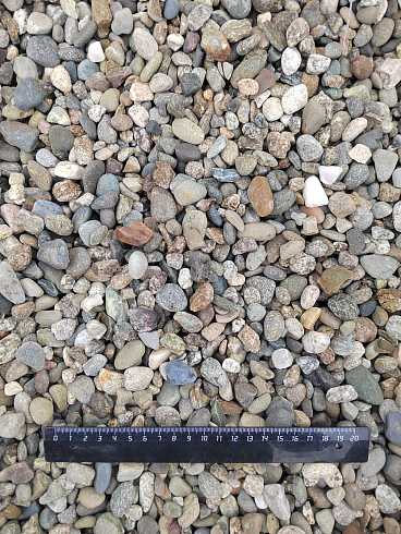 Kamenclub.ru: Галька речная окат (серая) фр.10-20 мм купить  в Мариуполе галька речная серая, серый, темно-серый, светло-серый, коричневый ландшафтная декоративная речная окатанная округлая галька 5000 руб/т   фото КАМЕНЬ КЛУБ