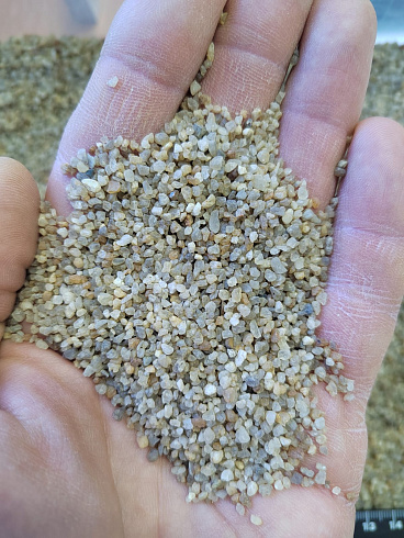 Кварцевый песок сухой фракцинированный фр. 1,2-2,5 мм.  купить в Мариуполе фото Камень Клуб