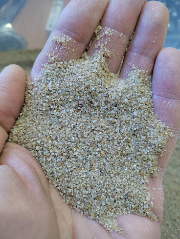 Кварцевый песок для площадок фр. 0,3 - 1 мм.  купить в Мариуполе фото Камень Клуб