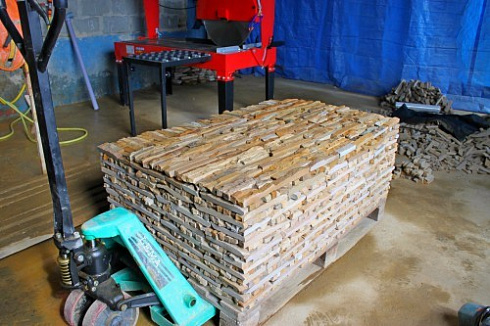 Kamenclub.ru: Песчаник (лапша) art PSG-3-01  купить в Мариуполе    2300 руб/кв.м   фото КАМЕНЬ КЛУБ