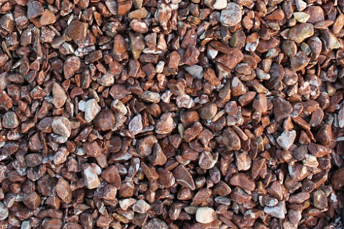 Kamenclub.ru: Мраморная крошка (щебень галтованный розовый) фр.40-70 мм.  купить в Мариуполе мрамор розовый, красный галтовка мраморная щебня 15000 руб/т   фото КАМЕНЬ КЛУБ