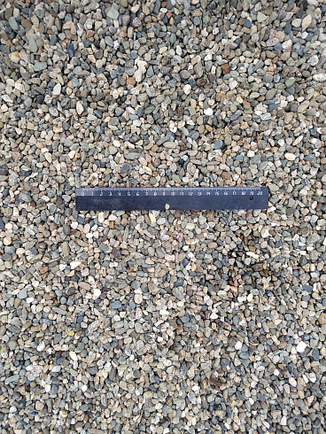 Kamenclub.ru: Галька речная окат (серая) фр.5-10 мм купить  в Мариуполе галька речная серая, серый, темно-серый, светло-серый, коричневый речная окатанная галька декоративная ландшатфная 5000 руб/т   фото КАМЕНЬ КЛУБ