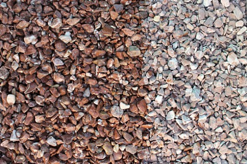 Kamenclub.ru: Мраморная крошка (щебень галтованный розовый) фр.10-20 мм.  купить в Мариуполе мрамор розовый, красный ландшафтный декоративный окатанный округлый щебень 15000 руб/т   фото КАМЕНЬ КЛУБ