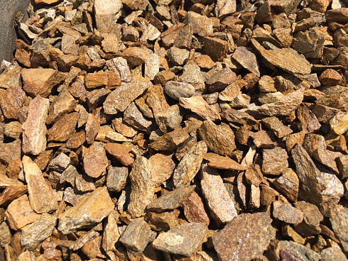 Kamenclub.ru: Щебень крошка желтый (ЗЛАТОЛИТ) фр. 3-5 мм.  купить в Мариуполе златолит золотистый, бежевый, желтый мрамор 12 000 руб/т   фото КАМЕНЬ КЛУБ