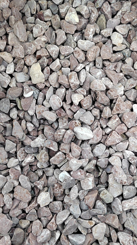 Kamenclub.ru: Мраморная крошка (щебень галтованный розовый) фр.20-40 мм.  купить в Мариуполе мрамор розовый, красный оголтованный округлый щебень  15000 руб/т   фото КАМЕНЬ КЛУБ