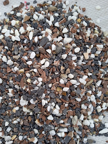 Kamenclub.ru: Мраморная крошка (щебень крошка микс: белый-зеленый-розовый) фр. 5-10 мм  купить в Мариуполе мрамор белый, зеленый, розовый, разноцветный, молочный декоративная ландшафтная мраморная крошка 9500 руб/т   фото КАМЕНЬ КЛУБ