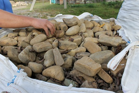 Kamenclub.ru: Песчаник брусчатка  купить в Мариуполе    5 500 руб/т   фото КАМЕНЬ КЛУБ