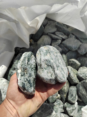 фото Галтованный жадеит (фр. 70-100 мм)  купить в Мариуполе в интернет-портале КАМЕНЬ КЛУБ