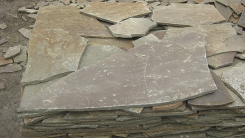 Kamenclub.ru: Песчаник пластушка серо-зеленый (1,5 см)  купить в Мариуполе плитняк - пластушка серо-зеленый, серый, зеленый пластушка рваная ландшафтная колотая 10200 руб/м3   фото КАМЕНЬ КЛУБ