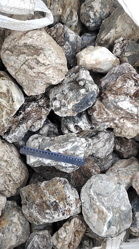 Kamenclub.ru: Кварцевый валунчик фр.100-300 мм.  купить в Мариуполе кварц белый, бежевый молочный рыжий крупный природный камень галечник 7850 руб/т   фото КАМЕНЬ КЛУБ