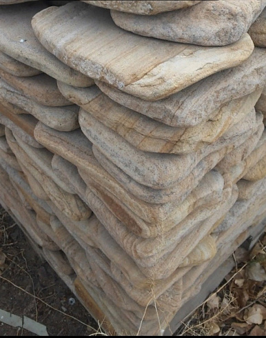 Kamenclub.ru: Песчаник пластушка галтованный желтый с рисунком (3 см)  купить в Мариуполе плитняк - пластушка желтый песчаник 21000 руб/м3   фото КАМЕНЬ КЛУБ