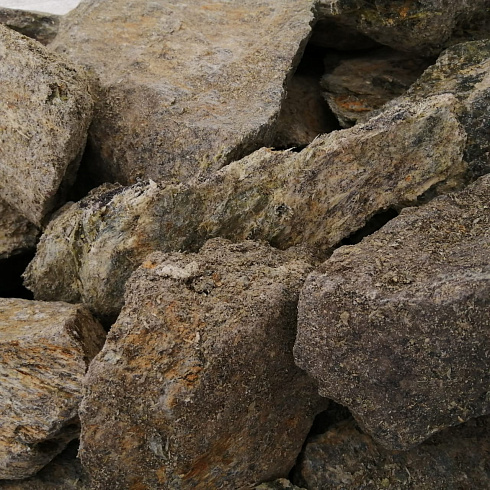 фото Змеевик салатовый  (фр. 70-100 мм)  купить в Мариуполе в интернет-портале КАМЕНЬ КЛУБ