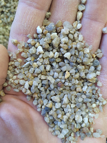 Кварцевый песок сухой фракцинированный фр. 1,6-4 мм.  купить в Мариуполе фото Камень Клуб