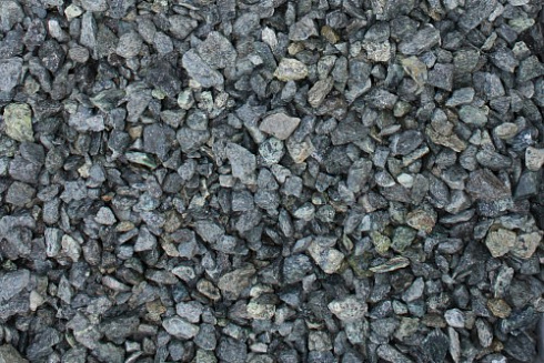 Kamenclub.ru: Щебень крошка зеленый (змеевик) фр. 3-5 мм  купить в Мариуполе камень змеевик зеленый, салатовый светло-зеленый мраморная каменная декоративная крошка 9000 руб/т   фото КАМЕНЬ КЛУБ