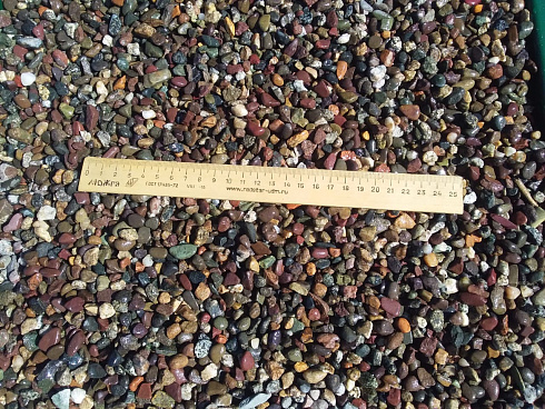 Kamenclub.ru: Галька речная окат цветная фр.5-10 мм. купить  в Мариуполе галька речная белый, серый, красноватый, синий, темно-серый речная окатанная галька декоративная 6800 руб/т   фото КАМЕНЬ КЛУБ