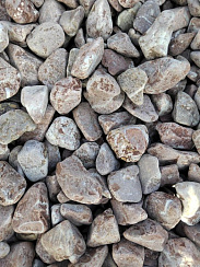 Kamenclub.ru: Мраморная крошка (щебень галтованный розовый) фр.10-20 мм.  купить в Мариуполе мрамор розовый, красный ландшафтный декоративный окатанный округлый щебень 15000 руб/т   фото КАМЕНЬ КЛУБ