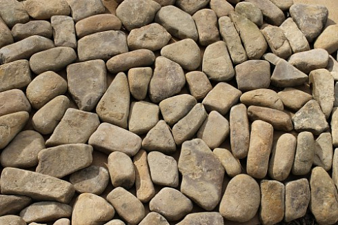 Kamenclub.ru: Песчаник брусчатка  купить в Мариуполе    5 500 руб/т   фото КАМЕНЬ КЛУБ