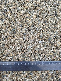 Kamenclub.ru: Галька речная окат (серая) фр.3-5 мм купить  в Мариуполе галька речная серая бежевый темно-серый окатанный речной камень округлый 9500 руб/т   фото КАМЕНЬ КЛУБ
