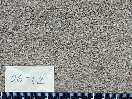 Кварцевый песок для площадок фр. 0,6-1,2 мм.  купить в Мариуполе фото Камень Клуб