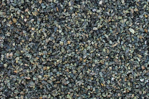 Kamenclub.ru: Щебень крошка зеленый (змеевик) фр. 10-20 мм.  купить в Мариуполе змеевик зеленый, салатовый декоративная ландшафтная каменная крошка щебня 7 200 руб/т   фото КАМЕНЬ КЛУБ