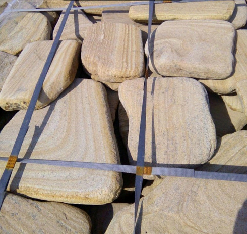 Kamenclub.ru: Песчаник пластушка галтованный желтый с рисунком (3 см)  купить в Мариуполе плитняк - пластушка желтый песчаник 21000 руб/м3   фото КАМЕНЬ КЛУБ