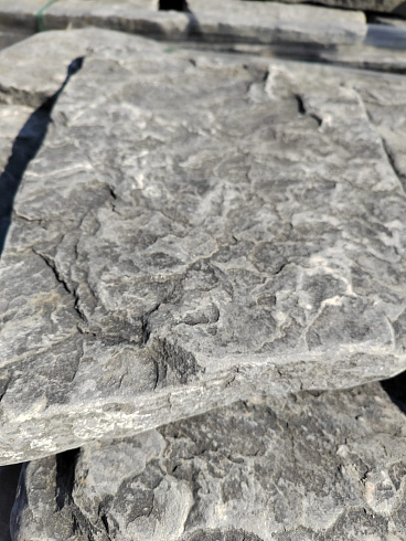 Kamenclub.ru: Песчаник галтованный для облицовки (фр. 2-5 см)  купить в Мариуполе песчник рыжий желтый серый песчаник окатанный речной 6 000 руб/т   фото КАМЕНЬ КЛУБ