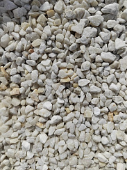 Kamenclub.ru: Мраморная крошка, щебень, цвет-белый, фр. 5-10 мм.  купить в Мариуполе мрамор белый, айвори, молочный мраморная каменная крошка ландшафтная 12000 руб/т   фото КАМЕНЬ КЛУБ